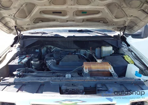 2013 Nissan Nv 2500 z USA, uszkodzony, nr VIN 1N6BF0LX1DN113025